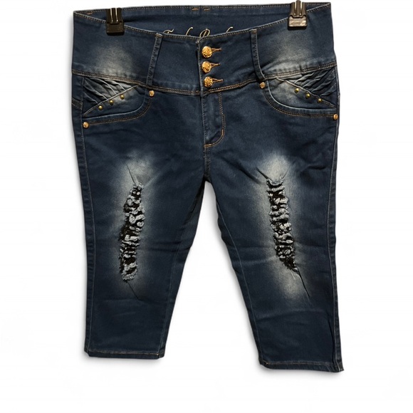 Women’s Lush plush Stylish Distressed Denim Capris - Picture 1 of 4